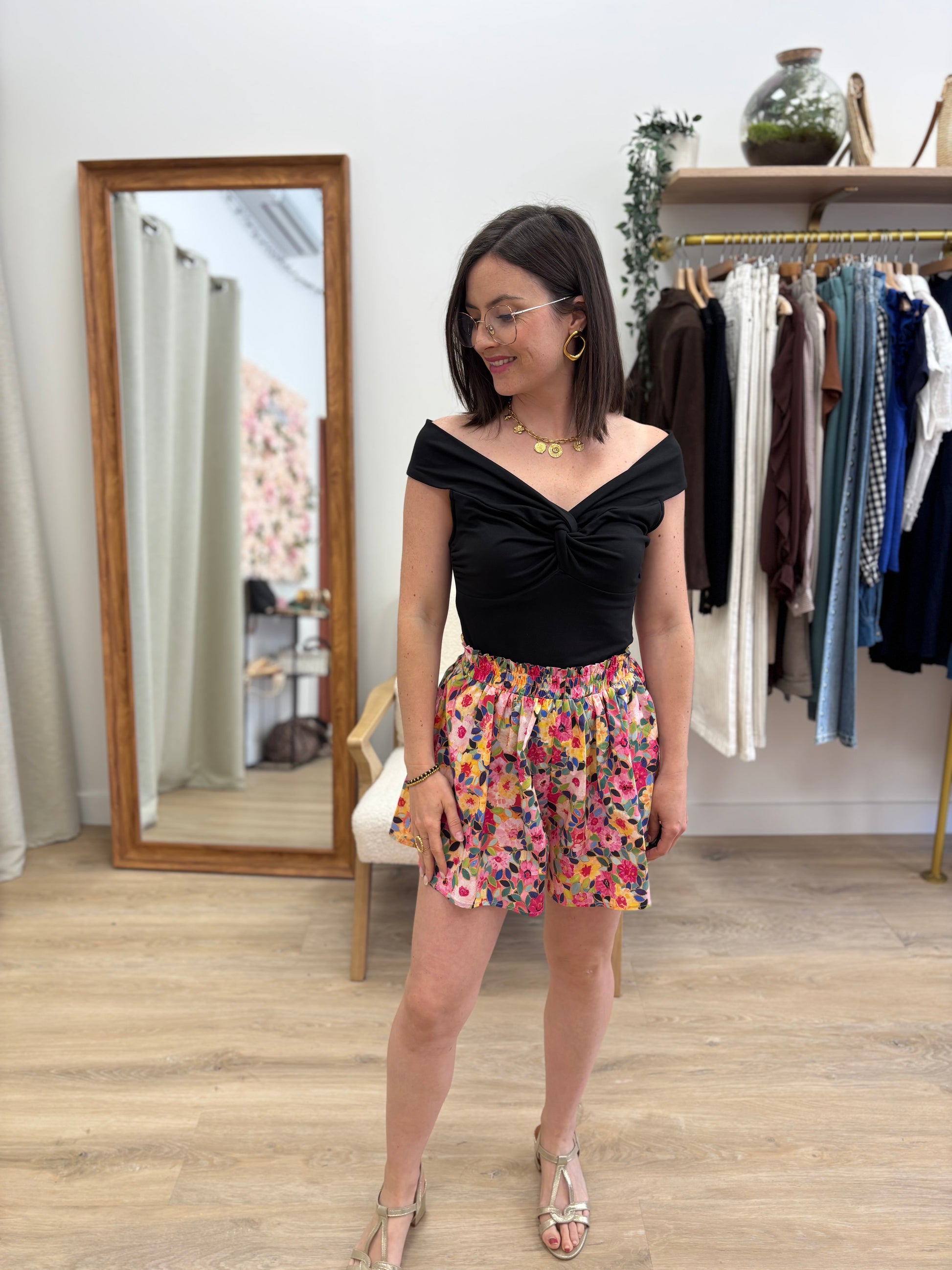 Short Magda